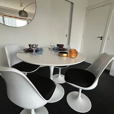 In Zuid Met Zicht Op De Stroom Apartment *
