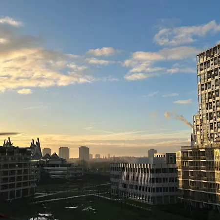 Apartment In Zuid Met Zicht Op De Stroom Antwerp