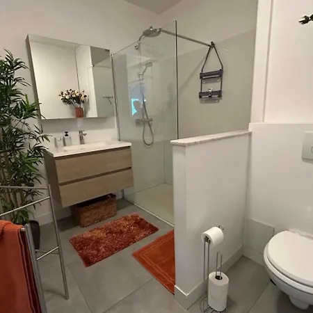 Apartment In Zuid Met Zicht Op De Stroom